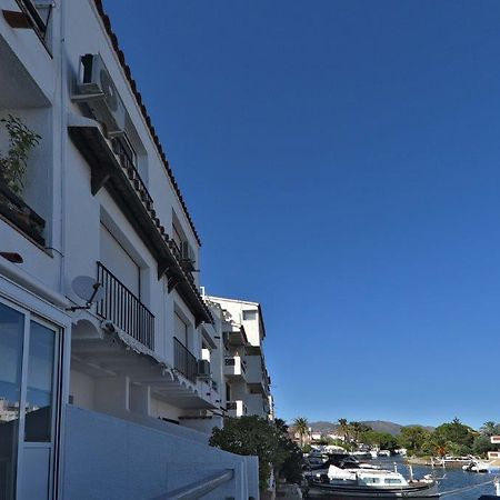 D-Lux Studio Apartment Empuriabrava Exterior photo